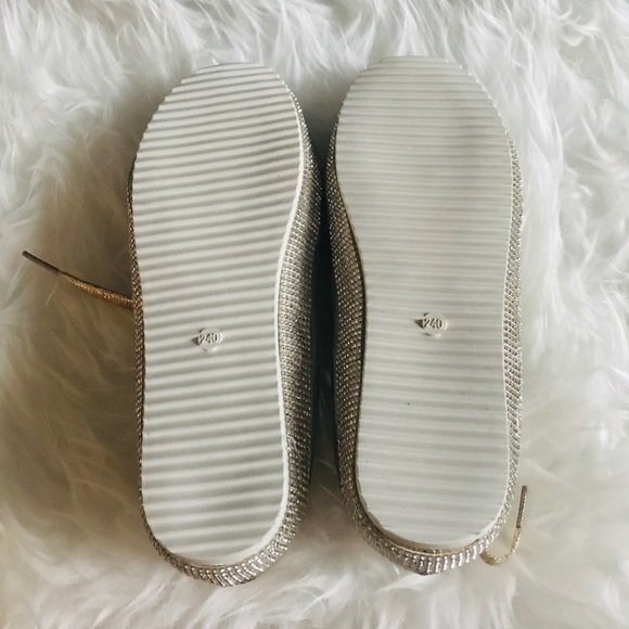 Eye catching lace up rhinestone Sneaker - Picture 6 of 6